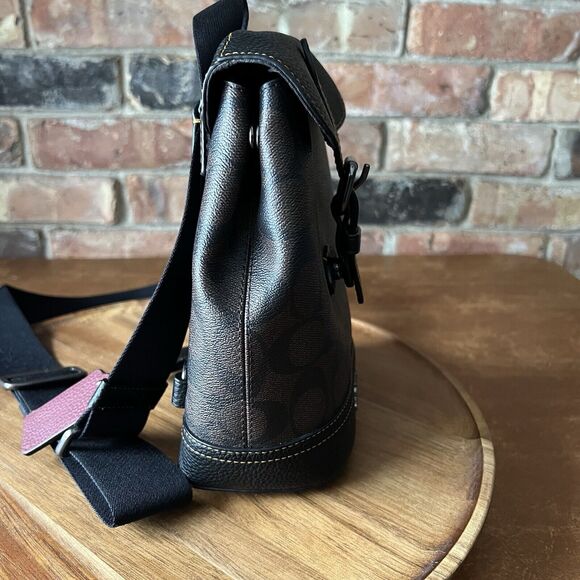 Coach Men's Hudson Small Pack In Signature Canvas - Picture 14 of 16